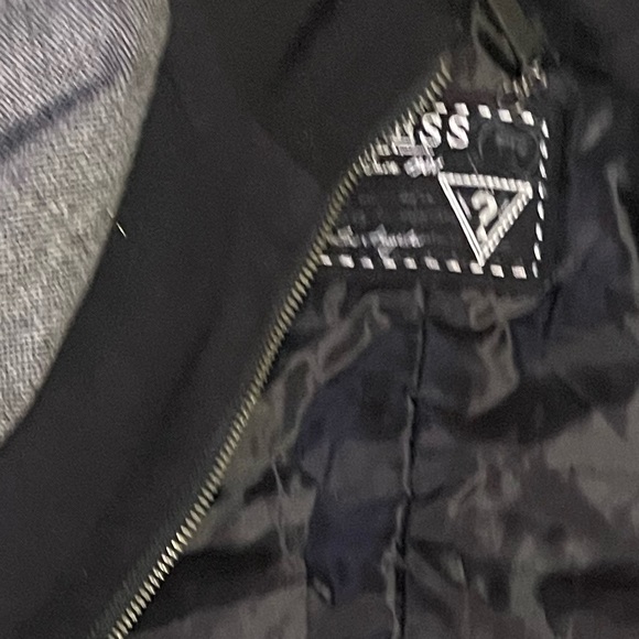 guess jacket 🧥 with pants 👖 - Picture 10 of 13